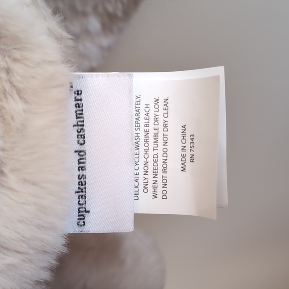 Viral 🎥 Cupcakes and Cashmere Christmas Gingerbread House Throw, Faux Fur - Picture 8 of 9